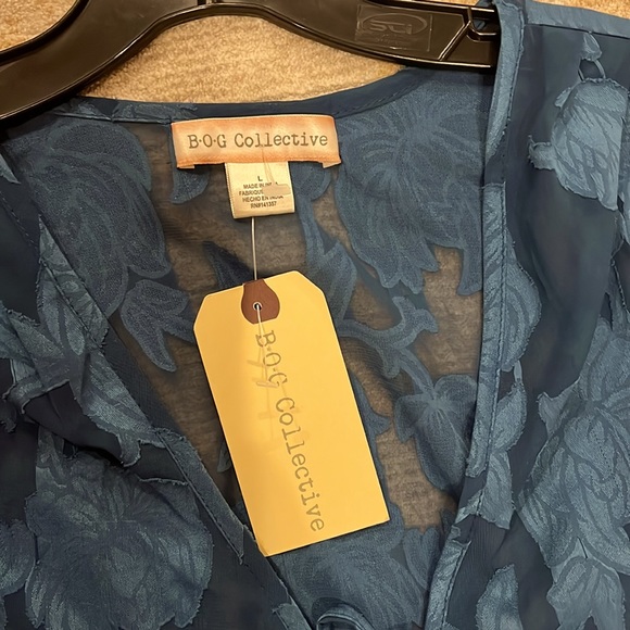 NWT BOG Collective blouse. Sheer clipped jacquard- deep turquoise Large Juniors - Picture 2 of 8